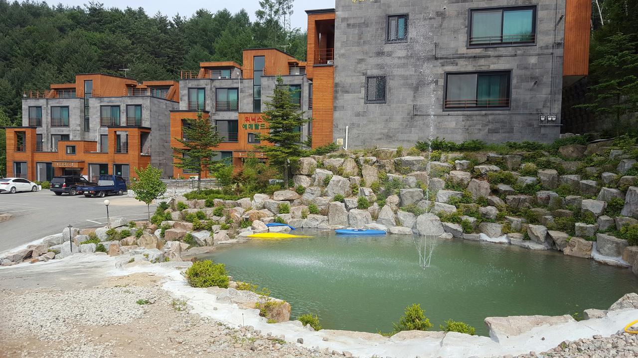 Phoenix Emerald Pension Villa Pyeongchang Exterior photo