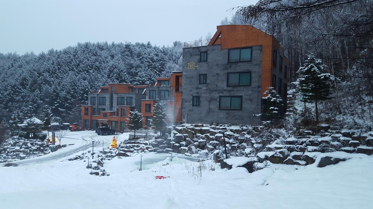 Phoenix Emerald Pension Villa Pyeongchang Exterior photo